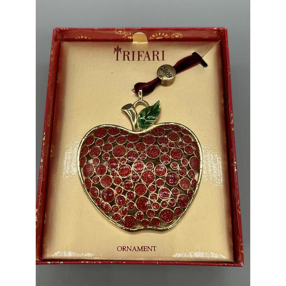 Trifari Crown Sparkle Red Shimmer Enamel Apple Gold Tone Christmas Ornament 2009